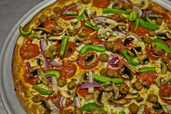 St. Catharines ON Maestro's Pizzeria 5 Toppings