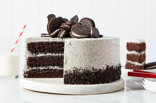 St. Catharines ON Red Swan Pizza Cookies N' Cream Cake (192 g)