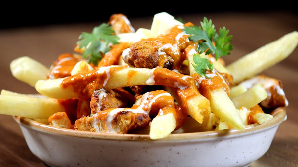 St. Catharines ON The Office Tap & Grill LARGE CHICKEN CURRY POUTINE