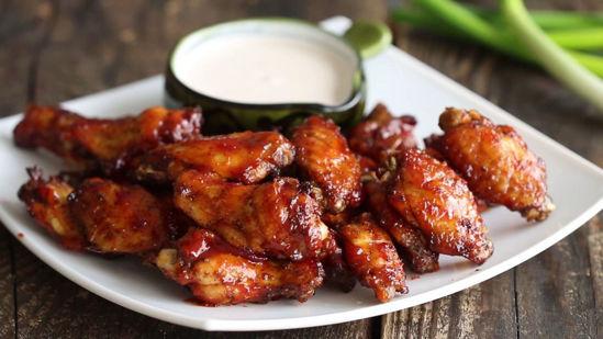 MR MIKES SteakhouseCasual Wings (12 Pcs)