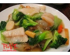 Nanaimo Pho VTa Vietnamese Restaurant Com Xao Do Bien - Stir fry seafood on rice