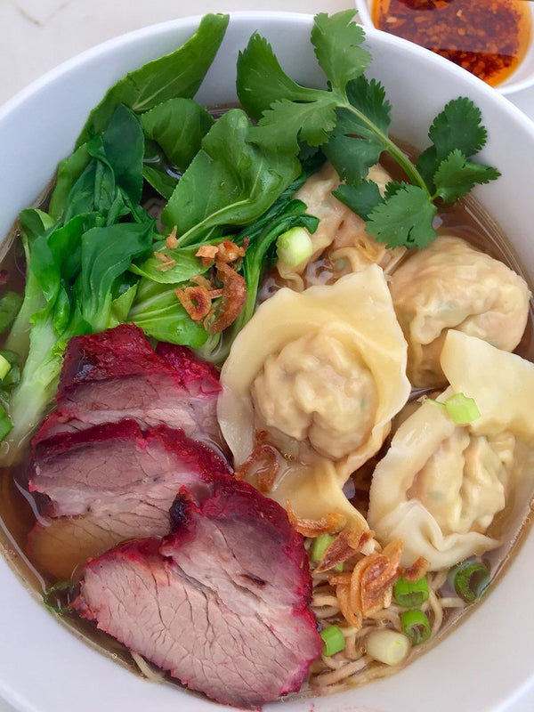 Pho Tasty Pork Wonton Soup With Egg Noodles - Mi Hoanh Thanh