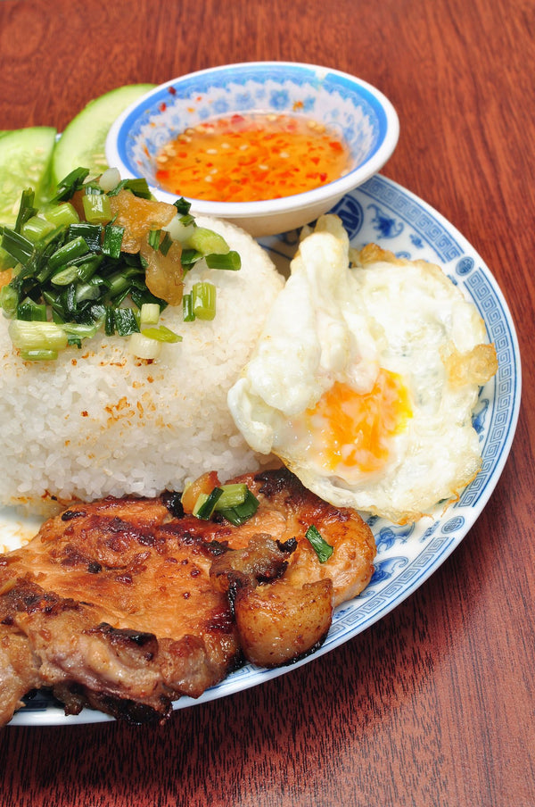 Pho Tasty Grilled Meat And Fried Egg On Rice - Com Thjt Nuong, Trung Chien