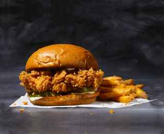 Oshawa Popeyes Louisiana Kitchen Chicken Sandwich