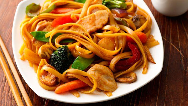 Oshawa Azian Cuisine Shanghai Fried Noodles*  Chicken or Beef