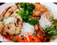Nanaimo Pho VTa Vietnamese Restaurant Bun Ga Nuong - Vermicelli with grilled chicken