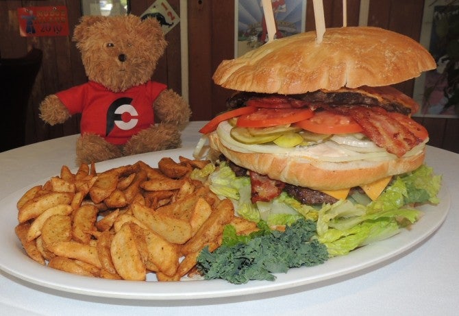 Nanaimo Mrs Riches Restaurant The K2″ Mountain Burger Canuck Eats