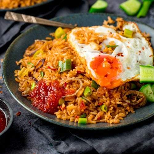 Oshawa Azian Cuisine Indonesian Curry Fried Rice (with egg)