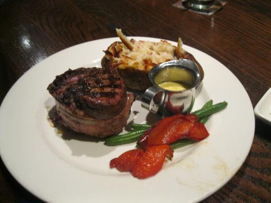 MR MIKES SteakhouseCasual Filet Mignon (7 Oz)