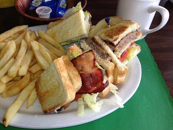 Oshawa Wimpy's Diner Wimpy's Club Sandwich